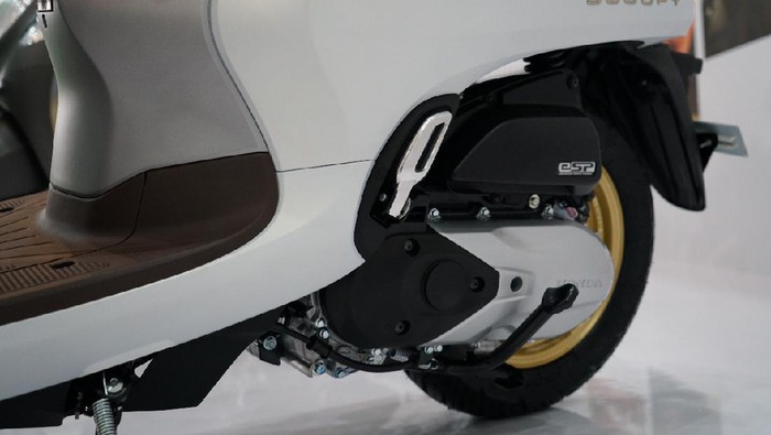 Generasi ke-5 Honda Scoopy.