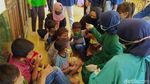 Anak-anak Pengungsi Gunung Merapi Jalani Trauma Healing
