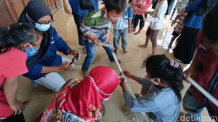  Anak  anak  Pengungsi Gunung Merapi Jalani Trauma  Healing