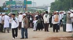 Begini Aksi Para Pendukung Saat Jemput Habib Rizieq di Bandara