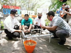 Bupati Anas Minta Pemulihan Ekonomi Wisata Tetap Patuhi Protokol Kesehatan