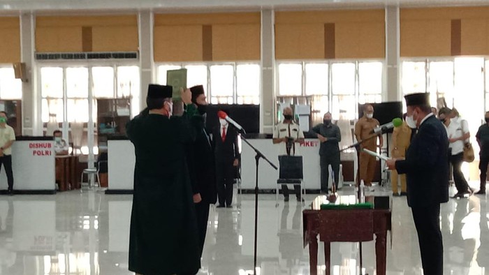 Gubsu Edy lantik Dirut PDAM Tirtanadi yang baru (Ahmad Arfah-detikcom)