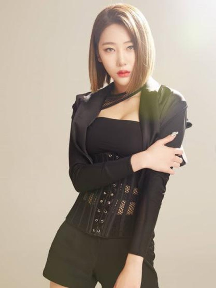 Artis K-Pop yang dituduh menipu, Hyeme personel Black Swan.