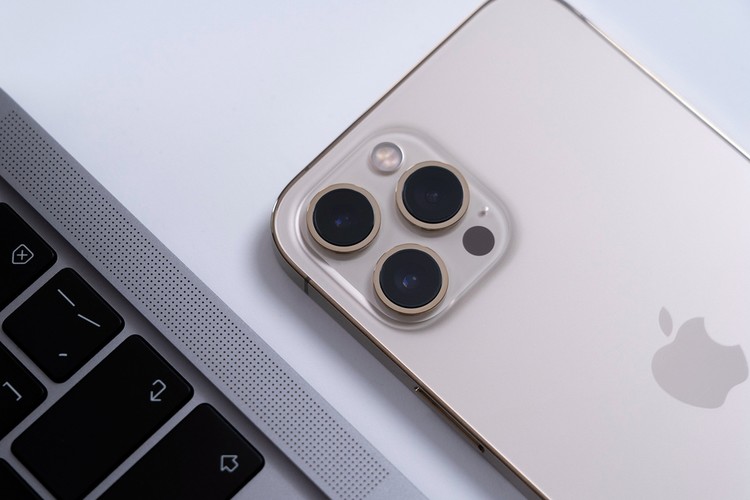 iPhone 12 iPhone 12
