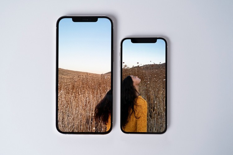 iPhone 12