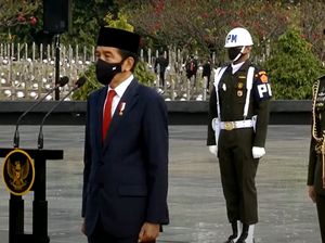 Peringati Hari Pahlawan, Jokowi Pimpin Ziarah Nasional di TMP Kalibata