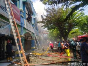 4 Toko Emas dan Elektronik di Pasar Larangan Sidoarjo Terbakar