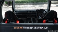 Peruntukkan kegunaan mobil ini khusus untuk penyergapan tindakan yang membahayakan masyarakat seperti salah satunya terorisme.