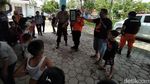 Momen Anak-Anak Peringati Hari Pahlawan di Pengungsian Magelang