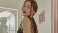 Nancy berdarah campuran Korea-Amerika. Dia punya nama Inggris Nancy Jewel McDonie dan nama Korea Lee Geu Roo. Nama Korea tersebut diubah Nancy dari nama aslinya Lee Seungri. (Foto: dok. Instagram @nancyjewel_mcdonie_) 