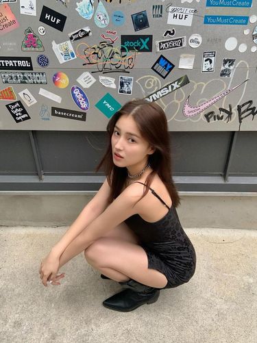 Nancy MOMOLAND yang Mungil di Foto