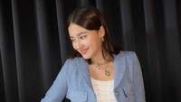 Dalam sebuah wawancara belum lama ini, Nancy mengaku sudah tidak tinggal di asrama bareng MOMOLAND lagi, namun memulai tinggal di apartemen sendiri. (Foto: dok. Instagram @nancyjewel_mcdonie_) 