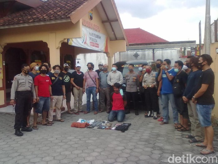 Pelaku pencurian dan kekerasan di Cepu, Jawa Tengah, Selasa (10/11/2020).