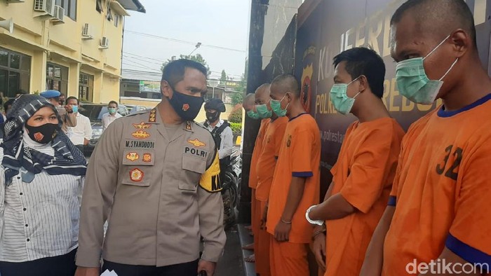 Pria Cirebon Nekat Curi Gawai untuk Tutupi Biaya Melahirkan