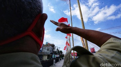 Peringati Hari Pahlawan, Jembatan Keris Berhias Merah Putih