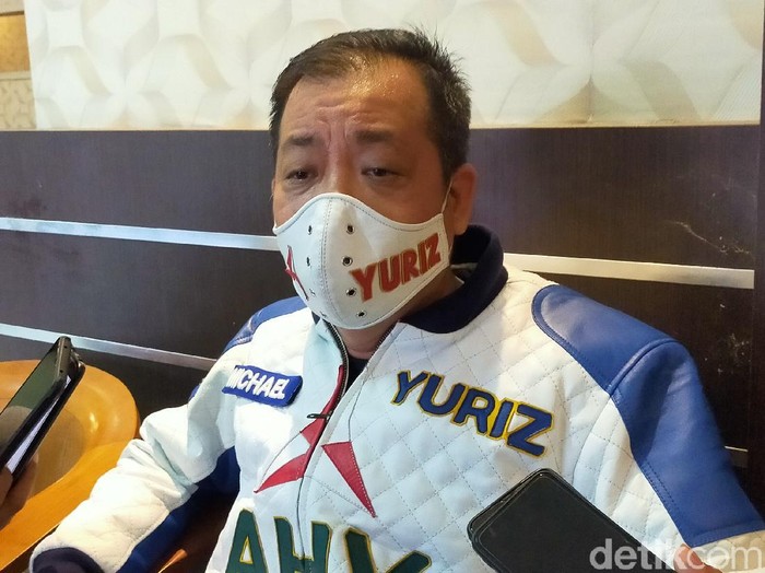 Salah seorang dari tim kampanye paslon nomor 01, Micahel Edy Hariyanto
