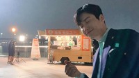 Sebelum masuk ke industri televisi, Kim Seon Ho adalah seorang aktor teater. (Foto: dok. Instagram @seonho__kim) 