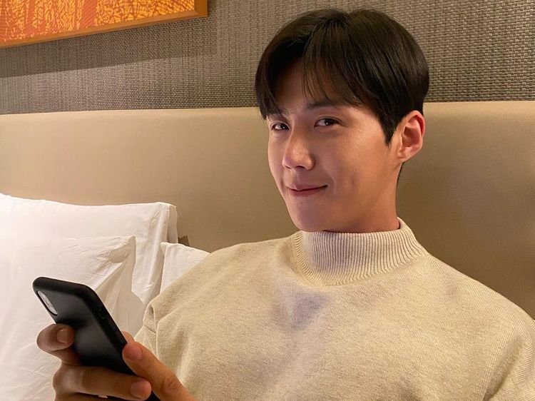 Potret Kim Seon Ho yang Curi Hati Penonton Start-Up