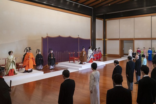 Seharusnya acara pewarisan takhta ini digelar April lalu namun terpaksa ditunda karena adanya pandemi virus Corona. (Foto: Imperial Household Agency of Japan via AP) Seharusnya acara pewarisan takhta ini digelar April lalu namun terpaksa ditunda karena adanya pandemi virus Corona. (Foto: Imperial Household Agency of Japan via AP)