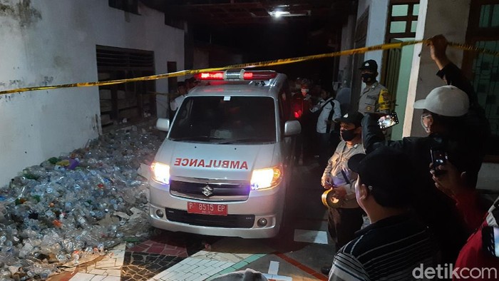 Pria Keturunan di Situbondo Tewas Bersimbah Darah Saat Jaga Rumah Saudara