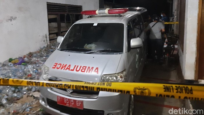 Pria Keturunan di Situbondo Tewas Bersimbah Darah Saat Jaga Rumah Saudara