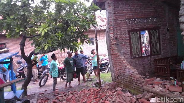 Rumah terdampak angin puting beliung di Brebes, Selasa (10/11/2020).