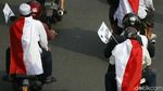 Sambut Habib Rizieq, Massa FPI Konvoi di Jalan Gatsu