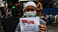Habib Rizieq dijadwalkan mendarat di Bandraa Soekarno Hatta jam 09.00 WIB.