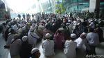 Sambut Rizieq, Massa Bersholawat di T3 Bandara Soetta