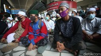 Pesawat itu dari maskapai Saudia dengan nomor penerbangan SV816, lepas landas dari Bandar Udara Internasional King Abdul Aziz Jeddah.