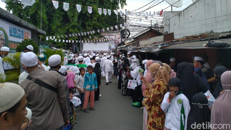 Suasana di sekitar kediaman Habib Rizieq di Petamburan, Jakarta Barat Suasana di sekitar kediaman Habib Rizieq di Petamburan, Jakarta Barat