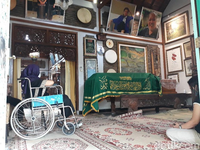 Suasana Rumah Duka Rahayu Supanggah di Benowo RT 06 RW 08, Ngringo, Kecamatan Jaten, Karanganyar, Selasa (10/11/2020).