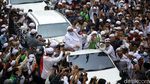 Tiba di Slipi, Habib Rizieq Disambut Lautan Manusia