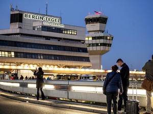 Bandara Tegel di Berlin Lelang Barang, Mulai Kursi Sampai Truk Pembajak Salju