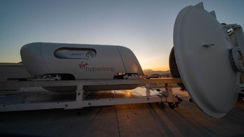 Di masa pandemi, hampir semua transportasi kepadatan tinggi, dari maskapai penerbangan hingga kereta cepat nyaris terhenti aktivitasnya. Tantangan yang dihadapi sektor transportasi sangat besar dan beragam. Foto: Virgin Hyperloop