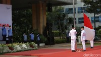 Upacara tampak berlangsung khidmat.