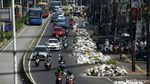 Lagi-lagi Proyek Galian Bikin Sempit Jalan Otista