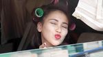 Rambut Masih di Roll, Ayu Ting Ting Mau Ke Mana?