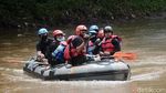 Wali Kota Bogor Bima Arya Susuri Sungai Ciliwung