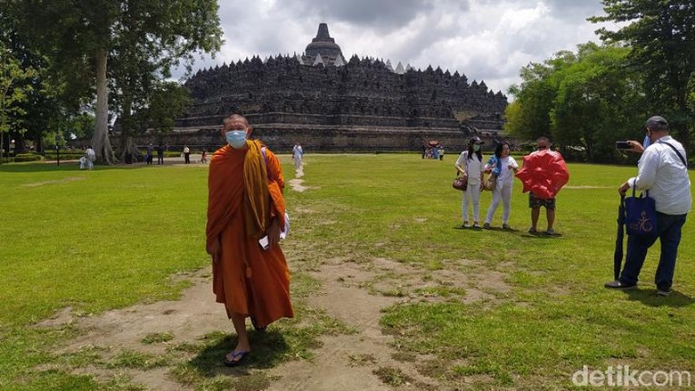 Candi Borobudur Penutupan Candi Borobudur di Magelang pasca erupsi Merapi.