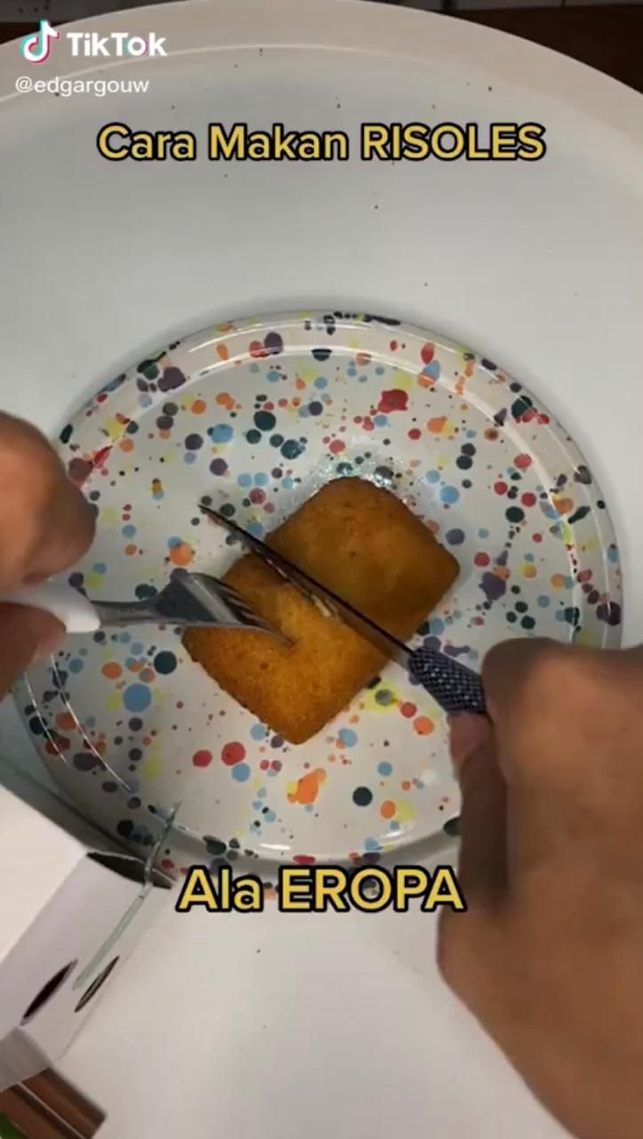 Cara Makan Risoles Orang Jepang dan Indonesia Ini Bikin Ngakak