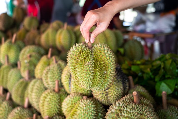 Demi Beli Durian, Pria Ini Ngebut Bawa Mobil 160 Km/Jam!