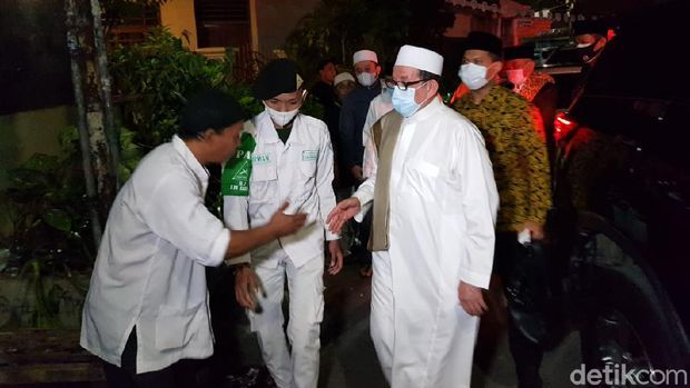 Elite PKS bertamu ke kediaman Habib Rizieq Syihab. (Sachril Agustin Berutu/detikcom)