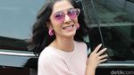 Fanny Ghassani Serba Pink, Manis Banget!