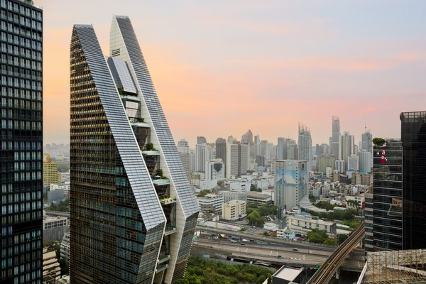 Peringkat terakhir ditempati Rosewood di Bangkok. Gedung ini memiliki arsitektur yang terinspirasi gestur orang Thailand dalam memberi salam. (Foto:Connie Zhou)