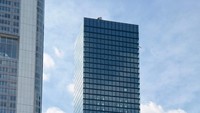 Berlanjut ke Frankfurt, Jerman ada gedung pencakar langit unik bernama Omniturm. Tinggi gedung adalah 190 meter dan merupakan gedung tertinggi ke-6 di sana. (Foto:Tim Bindels)