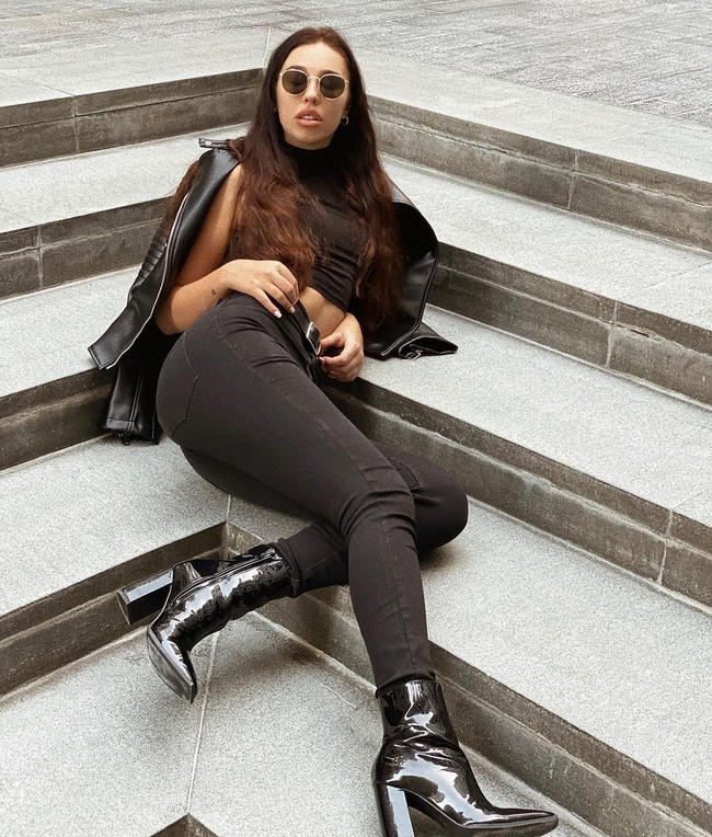 Wanita yang pernah tampil menjadi model di majalah Maxim itu mengatakan bahwa untuk mendapatkan bentuk bokong yang indah, Jessica giat melakukan olahraga. Foto: Instagram