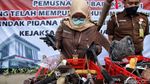 Foto Kejari Jakut Musnahkan Barang Bukti