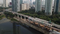 Konstruksi lintasan u-shape pada proyek LRT Jabodebek menjadi yang terpanjang di dunia dan diganjar rekor MURI. Dia menyebutkan total lintasan u-shape di seluruh proyek LRT Jabodebek sepanjang 44 km pada tahap I.