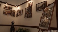 Sementara itu, Kontributor Foto Dina Danubrata putri dari Enoch Brata mengatakan, ada sekitar ratusan foto yang dipajang dalam pameran tersebut. Seluruhnya merupakan koleksi pribadi yang ia kumpulkan dari komunitas Tetangga Jadoel.   